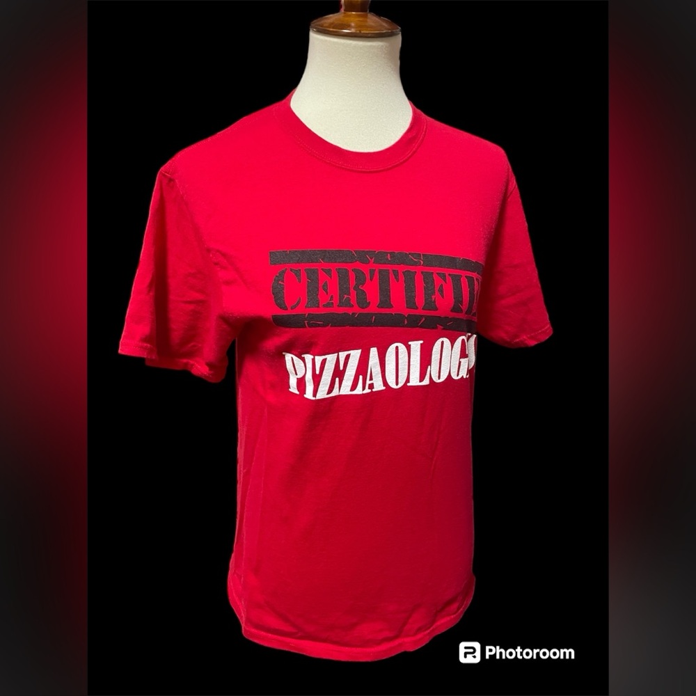 Certified Pizzaologist T-shirt RED Johnny’s Pizza House‎ Katy TX Small